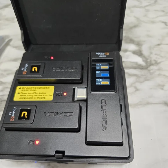 Comica Wireless Microphone System - Picture 3 of 5